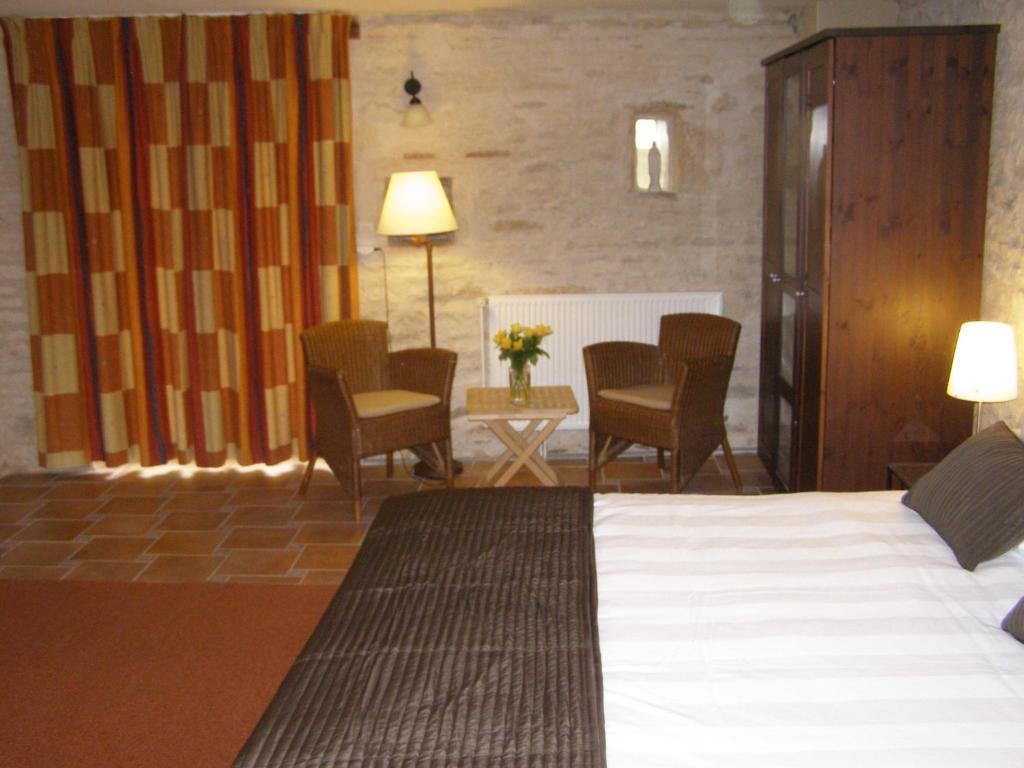 Charme Hotel La Dominotte Demigny Habitación foto